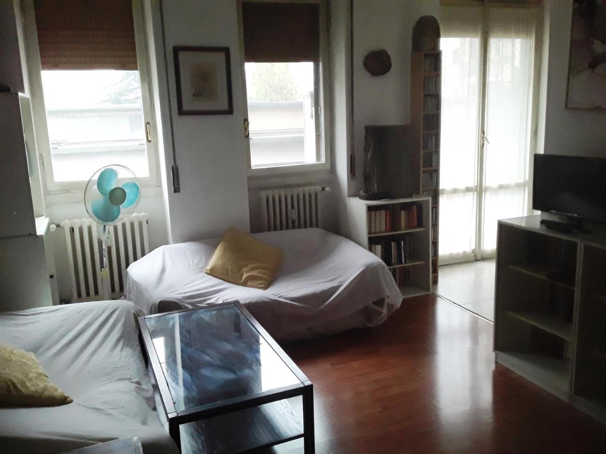 Ferienwohnung Camera A Milano Zona Nolo Cimiano Exterior foto